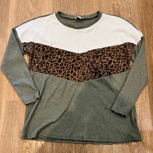 Pink Lily Women’s Waffle Knit Long Sleeve Top‎ Size: S